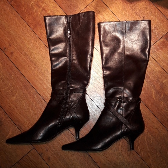 boots - Picture 3 of 3